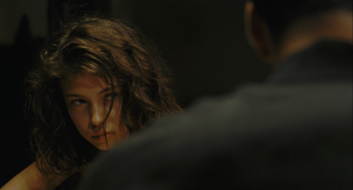 The.Lover.1992.UHD.BluRay.2160p.x265.10bit.HDR.mUHD-FRDS.mkv_20211226_202740.682.png