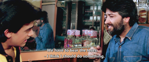 Andaz.Apna.Apna.1994.1080p.BluRay.DD5.1.x264.mkv_20211228_200639.729.png