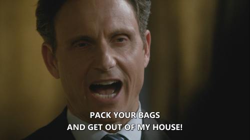 Scandal.2012.S05E01.Heavy.Is.the.Head.1080p.AMZN.WEB-DL.DDP5.1.H.264-NTb.mkv_20220107_230054.980.png
