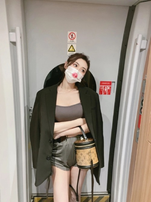 008bUM2Zgy1gubwgmdtgaj60zk1bealg02.jpg
