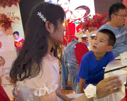 64043c1b2f4d159f6e7.gif