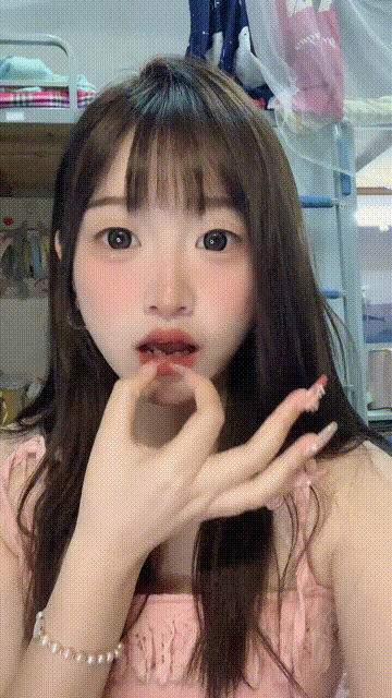 6405bea24436204fac9.gif