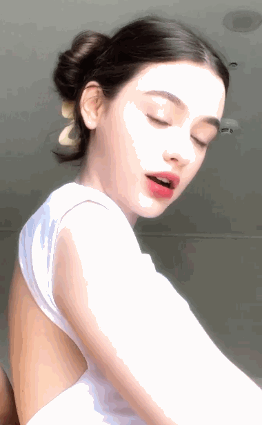 6402661a07df43fd955.gif