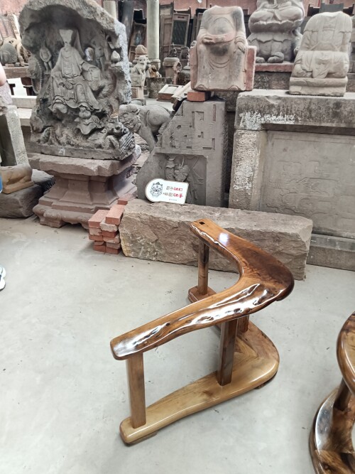 bench3290e654cf691d9e.jpeg