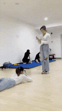640d5eac782e4bc8047.gif