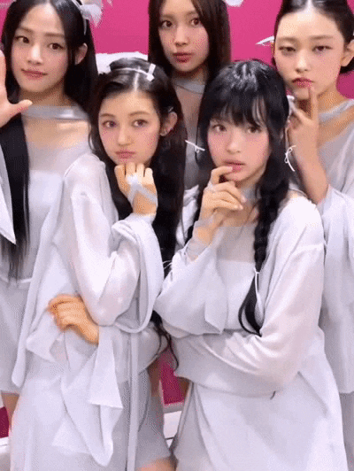 640567c7a628e9d9f1f.gif