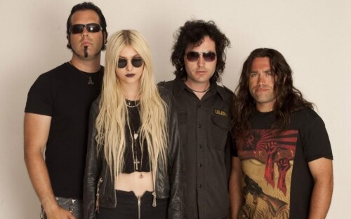 The-Pretty-Reckless37876c7957cafb42.jpeg