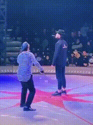 640c8da6becdb3f6698.gif