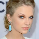 Taylor-Swiftda9a7030b9475df8