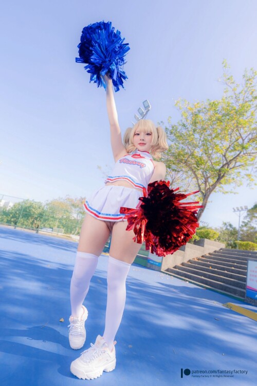 -Xiao-Ding---Photobook-Cheerleader-19867bc1b4a0f4def6.jpg