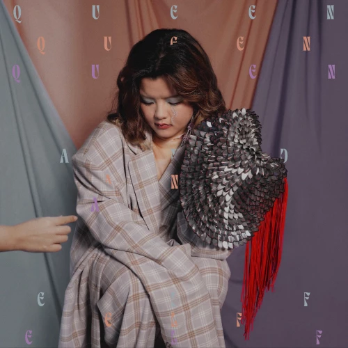 Queen-and-Elfcdd945139765b24a.webp