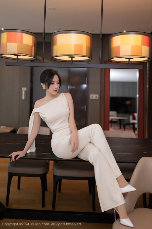XiuRen-No.9457-Fish-53015813415e197c6.jpg