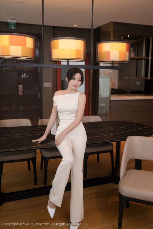 XiuRen-No.9457-Fish-811e545c829846dfd.jpg