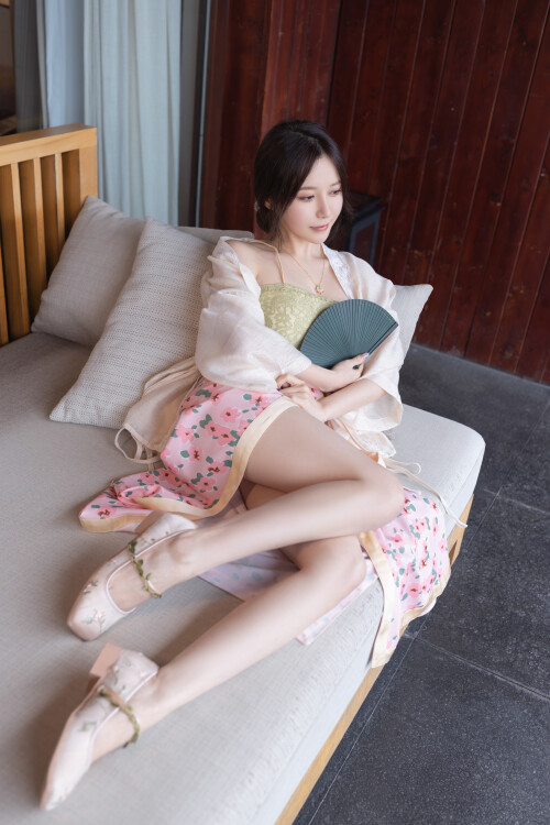 12c564ad3d12b4b17b.jpg