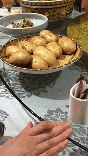 64013c705ce4a27cc1c.gif