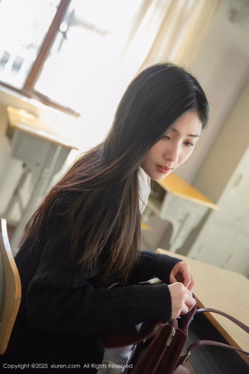 XiuRenNo.10078_80P18b6d0fbde3f820e6c.webp