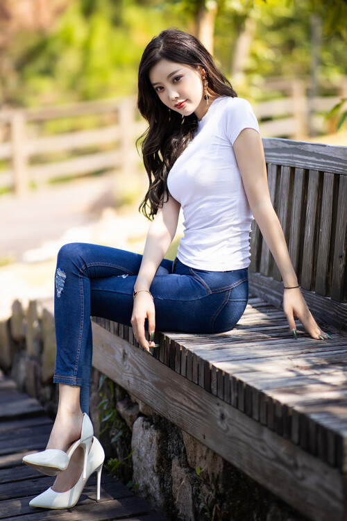 15cb776be236035121.jpg