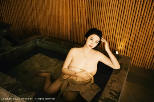 XiuRenNo.10090_Quinn212500e9618789cd17.webp