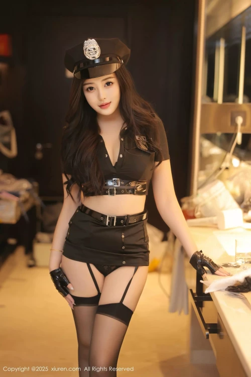 XiuRenNo.10098_sia79P1319daf3b1fad8e464.webp