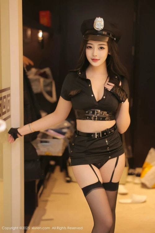 XiuRenNo.10098_sia79P14dd49b5d29bf81c5b.webp