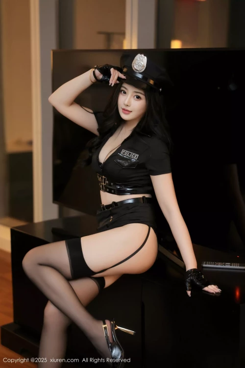 XiuRenNo.10098_sia79P2303c13815e1674ad4.webp