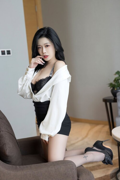 1052559cf19c17c983.jpg