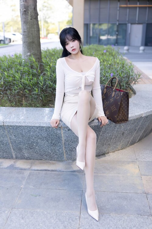 18ba2e3a45213bf7db.jpg