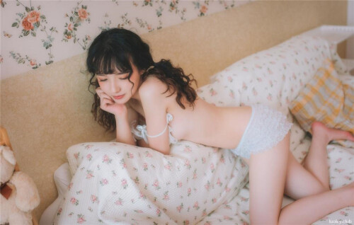 00198b9a0c957fb939ff.jpg