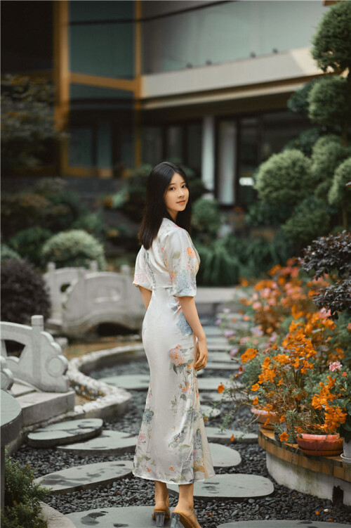 3541f185c78a27df52.jpg