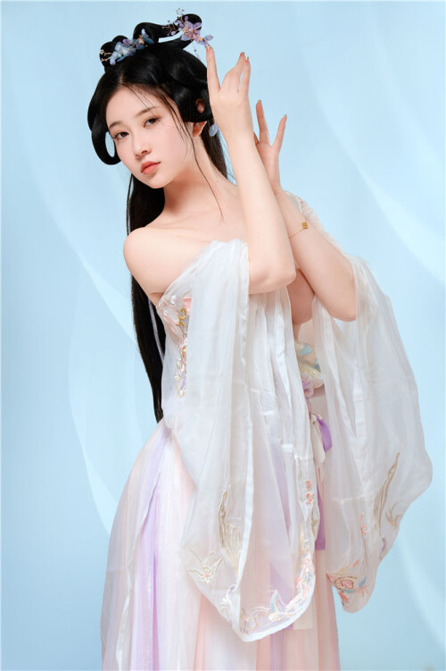 20a40493cff16096bf.jpg